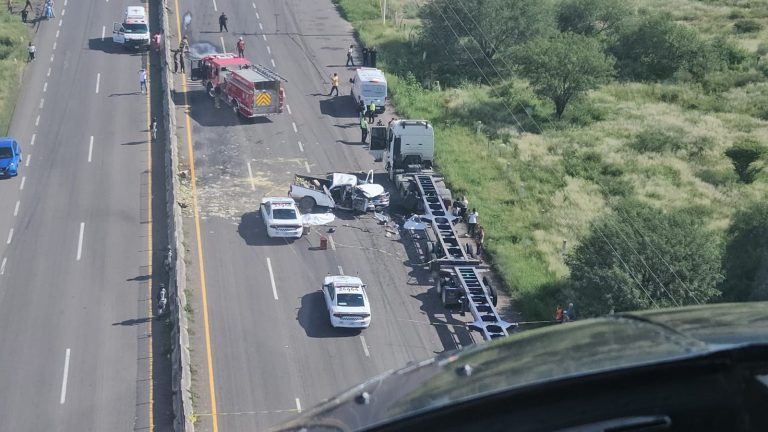 Helicóptero “Halcón Uno” realiza traslado aeromédico de emergencia en Cosío