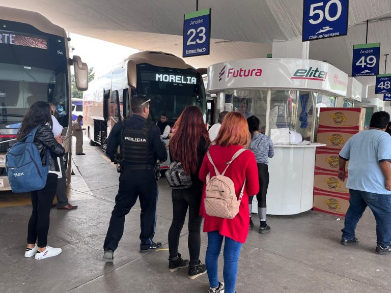 Mujeres extraviadas en la Sierra Fría Regresan a casa con apoyo policial