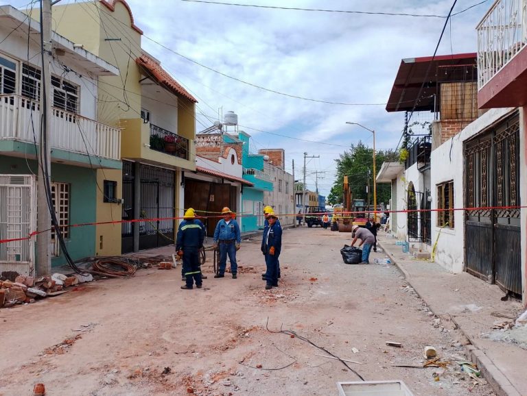 Autoridades brindan apoyo a afectados por explosión en Calvillo