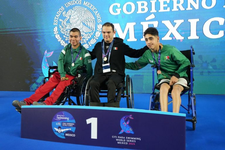 Paratletas aguascalentenses brillaron en Serie Mundial de Paranatación