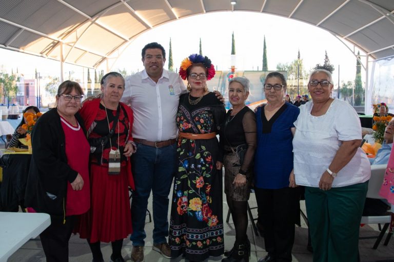 Adultos mayores celebraron el Día de Muertos en Shalom