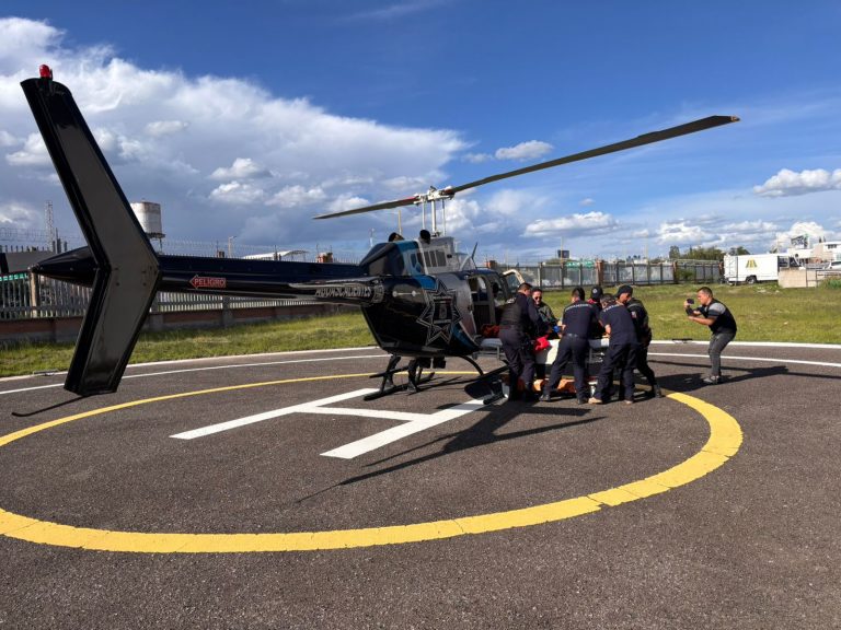 Helicóptero Halcón 1 de Aguascalientes apoya en accidente carretero en Jalisco